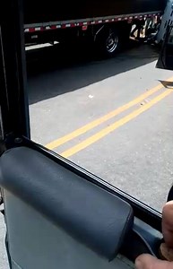 27K views · 352 reactions | señores precaución siempre #colombian_truckers #bigrig #COLOMBIA #FREIGHTLINER #BRASIL #PARAGUAY #HONDURAS #KEMWORTH #FUSO #Dodge #CHEVROLET #peru #GUATEMALA #INTERNACIONAL #mack #transportadores #TRANSPORTE #FORD #LASP #PUERTO_RICO #KODIAK #BRIGADIER #ECUADOR #PETERBIL #NICARAGUA #EEUU #CARGA #TRAILEROS #MUSICA #ESPAÑA | Colombian Truckers | Facebook