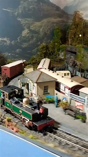Heljan L and B Manning Wardle in OO9 on Lynnbach model railway. 009 #modeltrains