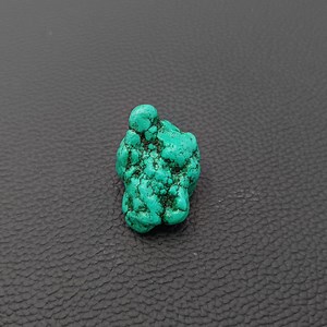 Raw Tibetan Turquoise Gemstone: Large Uncut Rough Stone (34x23x16mm, 63.10 Carats) - Etsy