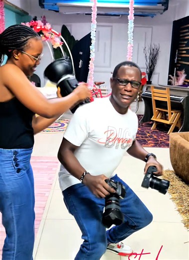 Weka Mawe Photographer🤣🤣🤣 Come Studio Kwetu Majembe vs Mbavu Destroyer 🤣🤣🤣 @naf.2490 @BAZU WA ONYATTO(majembe)