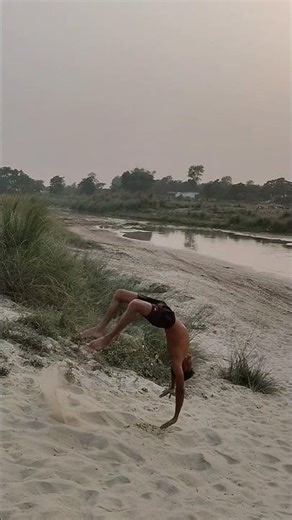 Roj Na Jo Yaad Meri Aayi Re , My Hard Work Back Flip 💪 Power Support Me #stunt #backflip #ytshorts