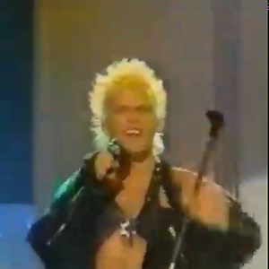 #tbt “To Be A Lover” 1986 👊🏻#whiplashsmile | Billy Idol