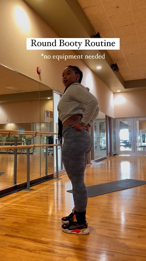 Krista 🩷 on Instagram: "‼️⬇️ FULL WORKOUT BELOW - Happy Friday!!! I’m sooooo ready to rest. Enjoy yourselves! Next week we go harder!!! ❤️‍🔥😏 STRETCH Single Leg Heel Lift - 4 sets / 10 reps Hammy Curl - 4 sets / 10 reps Fire Hydrant - 4 sets / 10 reps Fire Hydrant with Kick - 4 sets / 10 reps Straight Leg Circles - 4 sets / 10 reps Versa 15 min OR 30 min cycling. STRETCH #gymgirl #fitnessmotivation #blackgirlfitness #strengthtraining #gymmotivation #gymworkouts #womeninth