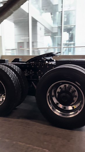 Spinning the tires #edisonmotors #ev #electricsemi #electric #fullycharged #truckers #tirespin #power