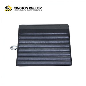 [Hot Item] Durable Truck Motorcycle Wheel Chock Stand Rubber Wheel Chock for Most Vehicles