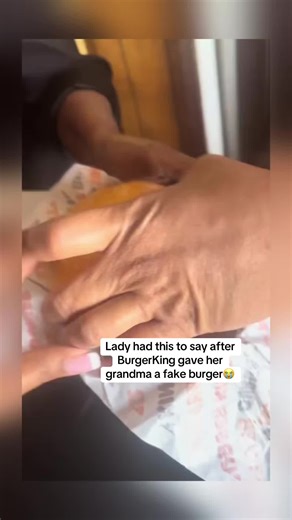 @zbdiditagain (@zbdiditagain)’s video of hamburger lady