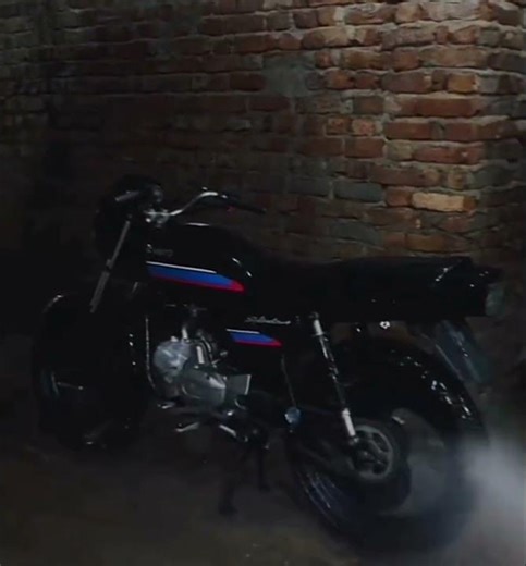 Splendor washing 🧼💯❤️#splendormodified #modifiedbikes #modified #motorcycle #shorts