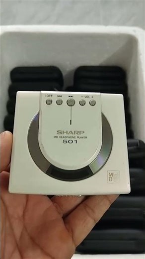Sharp pottable mini disc player MD ST 501