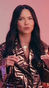 131K views · 50 reactions | Vrei să rămâi aproape de cei de acasă? Cu BT Pay poți deschide un cont 100% online, poți trimite bani celor dragi, poți investi sau economisi, totul, direct din app. Suntem alături de tine și de românii de pretutindeni. Suntem aici să-ți ușurăm viața, chiar și de la mii de kilometri distanță. | Banca Transilvania | Facebook