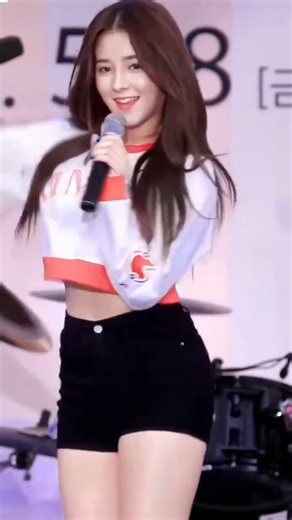 Nancy’s Smile Can Melt Anyone 😍🔥#nancy #momoland #kpopidol