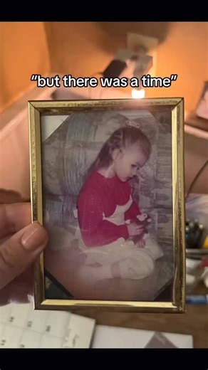 Anyone else have photos of them with their Beanie Babies in 90’s? | Ty