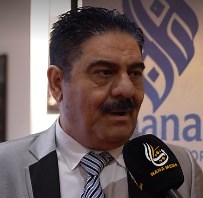 🎬 Interview | Ghassan Al Azawi At the Baghdad Arab Film Festival 2025, we met acclaimed Iraqi actor Ghassan Al Azawi, whose career has left a lasting mark on Iraqi and Arab drama. Al Azawi is known for his powerful versatility — whether portraying a villain, a rebel, or a kind-hearted man, he immerses himself fully in the role and convinces audiences with his authenticity. His works include “Al-Kasser” (2023), “The Deep State” (2022), “Ali Al-Wardi” (2012), “Love First” (2010), and many others.