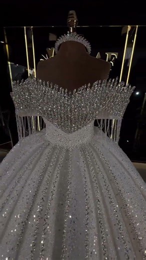 Simpal but unique dress & best design beautiful colour 🥰 party outfits clothes #tending #clothes