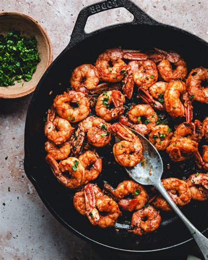 13 reactions | Spice up your dinner routine with Cajun Shrimp! A...