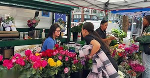Union Square flower seller looks for Mother's Day business bounce