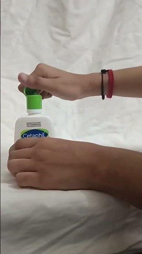 Cetaphil Moisturising Lotion Review ✨ | Best Moisturizer for Sensitive Skin? 🤍