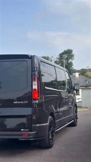 2023 RENAULT TRAFIC 6 SEATER CREW CAB  2.0 Diesel Manual Sports...