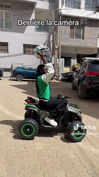 Cadeaux de voitures télécommandées pour tous les âges