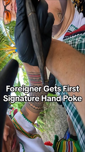 111K views · 2.5K reactions | Foreigner gets first traditional hand tap tattoo  Salamat Ate Wamz #Philippines #siargaoisland #tattoo #handpoke #tribal #traditional #stickandpoke | Brianna Kource | Facebook