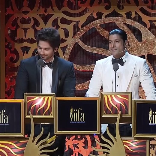 885K views · 33K reactions | IIFA Awards mein Shreya Ghoshal ki magical awaaz ne sabka dil jeet liya #IIFA #bollywood #IIFAAwards #viralvideo #post | IIFA Awards | Facebook