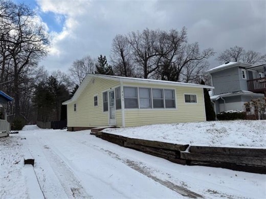 2613 Bartlett Rd, Pleasant Lake, MI 49272 - MLS 26006873 - Coldwell Banker