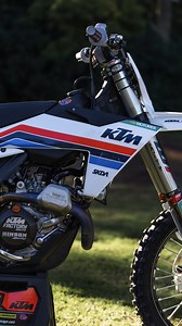 The KTM Racing Team are throwing it back to the 80's for the ProMX retro round at Toowoomba this weekend! 😍 If you're trackside this weekend, swing by the KTM truck and take a look at these one-off liveries. #KTM #ReadyToRace #Motocross #ProMX KTM AUSTRALIA Motorex Australia WP Suspension Australia and New Zealand Dunlop Tyres Australia & New Zealand Snap-on Tools VP Racing Fuels Australia Haan Wheels by JTR Excel Rim Co., Ltd. Moto-Master Brake Systems Renthal Twin Air High Performance Airfilt