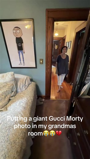 How to Make a Giant Gucci Morty Photo for Grandma