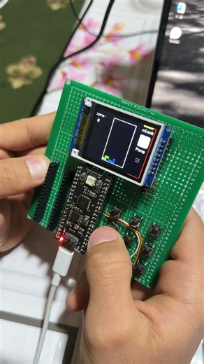 DIY Tetris on Raspberry Pi Pico 🕹️ #shorts #raspberrypi #diy