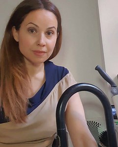 Social Isolation X #ScoopWithRaya When I hit the kitchen 👩🏻‍🍳🥑🥒 🎤 This is how bad I miss my job!! شو مجهزين اليوم عالفطور؟ #البنت_جنت: الجزء التالت #RayaInTheKitchen #Ramadan2020 #MonthOfGood | Raya Abirached