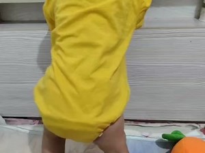 6个月非要站，刚会爬就想跑