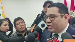 61K views · 1.1K reactions | El fiscal General del Estado, Róger Mariaca, informó que la representante de Pan-Bol, Ruth Nina, quedó aprehendida este jueves tras brindar su declaración informativa en la Fiscalía de Cochabamba, por sus declaraciones de “contar muertos en lugar de votos” en las elecciones generales. #ELDEBER #Fiscalía #EleccionesGenerales | EL DEBER | Facebook