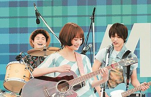 10 Film Romantis Jepang yang Bikin Hati Ikut Bergetar