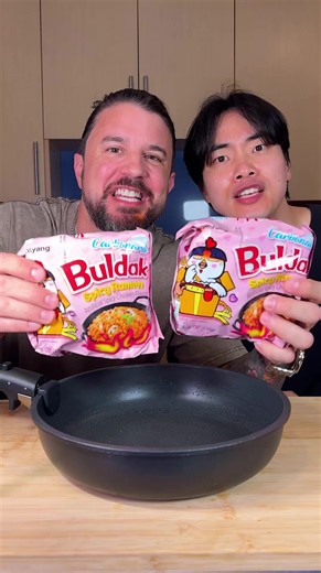 Cheesy Buldak Ramen Recipe – Melty Spicy Buldak Cheese Noodles
