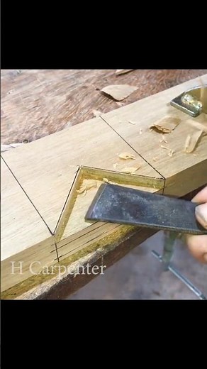 Clever technique for joining two pieces of wood together