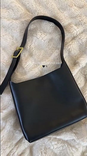 Everyday Essential: Sleek Black Shoulder Bag with Adjustable Strap#EverydayBag