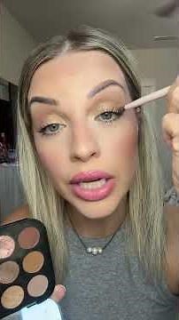 Eyeshadow tutorial using @maccosmetics Connect in Colors Unfiltered Nudes eyeshadow palette #grwm