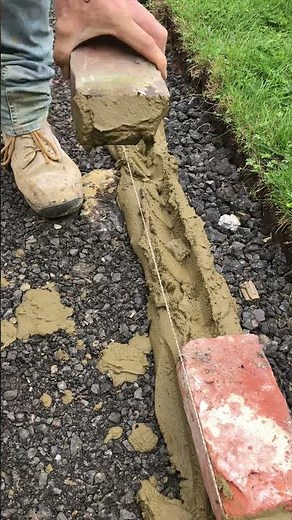 Laying a Brick Border - Bricklaying UK