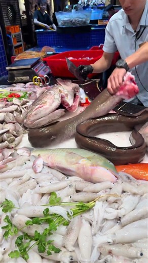 Hagfish Live Cutting | Slime Fish Preparation Rare Seafood Market😱#Hagfish#SlimeFish #SeafoodMarket