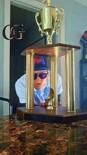 Like thrax I had to hit they azz again.... 100 shots knock'em down like some fin.... O.G. Bone Bizzle #KnockemDown is now streaming on all platforms! https://music.apple.com/us/song/knockem-down/1738003439 Produced by Chedda banger #STCEnt #Chatwayfamily #indieartist #Memphis #explorepage #exploremore #everyoneactivefollowersシfypシ゚viralシalシ | Tony Bone DaBarber