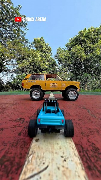 Too Fast For this Space! #rc #rccar #rccars