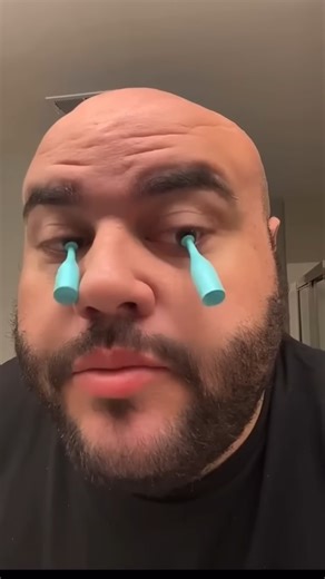 MY EYEBALL CAME OUT🙄😳😍 ...