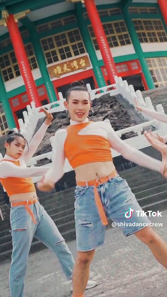 橘色風暴：舞團的前身分享