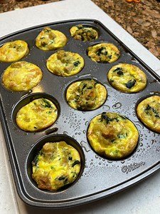 17K views · 102 reactions | leftover stuffing muffins Don't throw away that extra stuffing because we have a recipe for you! (This original video was produced by Network Media, LLC and Sean Makhuli) | Home Hacks & Easy Snacks | Facebook