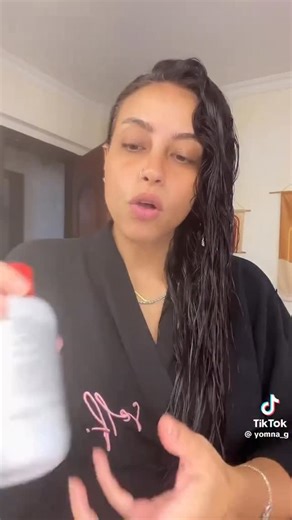 An honest and genuine review on our showstopper: the one and only Silk Infusion. 💛 Adds shine, depletes frizz, provides thermal protection, smells good and can be applied to the skin! Shop now on www.chibiosilkegypt.com ✨ مراجعة صادقة وحقيقية لمنتجنا الأيقوني: سيلك إنفيوجن 💛 يضيف لمعة، يقلل من الهيشان، يحمي من الحرارة، ريحته جميلة، وممكن استخدامه على البشرة! تسوّقيه الآن من www.chibiosilkegypt.com ✨ | CHI Egypt