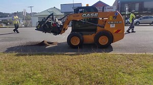 Do you need to use a Road Profiler, Stump Grinder or Rock Saw on your Skid Steers? Now you can with our free high flow added to all our SR250's. Limited stock check with your local dealer for stock availabilities. Earthmoving Equipment Australia #CaseVic Hartwigs Kenway & Clark McDonald Murphy Machinery McIntosh & Son SA Tractors Milne Bros QMAC Machinery FMT Farm Machinery Tasmania | CASE Construction Equipment