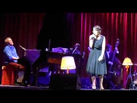 Hugh Laurie And The Copper Bottom Band - The Weed Smoker's Dream