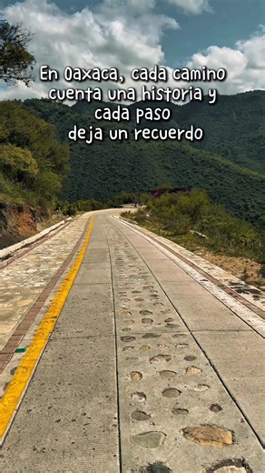 En Oaxaca, cada camino cuenta una historia y cada paso deja un recuerdo. #oaxacamexico #caminos #comunidades | Oaxaca Donde
