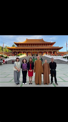 Had a wonderful visit with Venerable Hsin Bau and a tour of Fo Guang Shan Hsi Lai Temple. Set on 15 acres in Hacienda Heights, this stunning temple features Ming- and Qing-dynasty–inspired architecture, serene gardens, and peaceful courtyards. A true spiritual sanctuary and cultural center, Hsi Lai practices Humanistic Buddhism—bringing compassion, mindfulness, and ethical living into everyday life for the Southern California community. 🙏