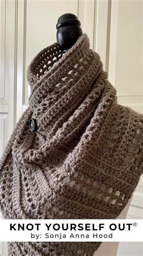 Holey-Craft Easy Cowl-Scarf // crochet pattern