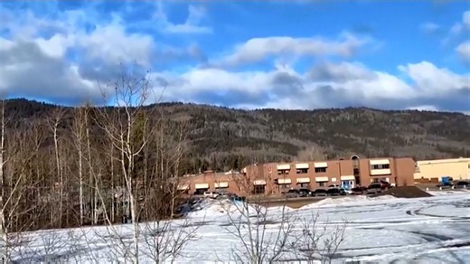 Local reporter captures scene outside Canadian school shooting